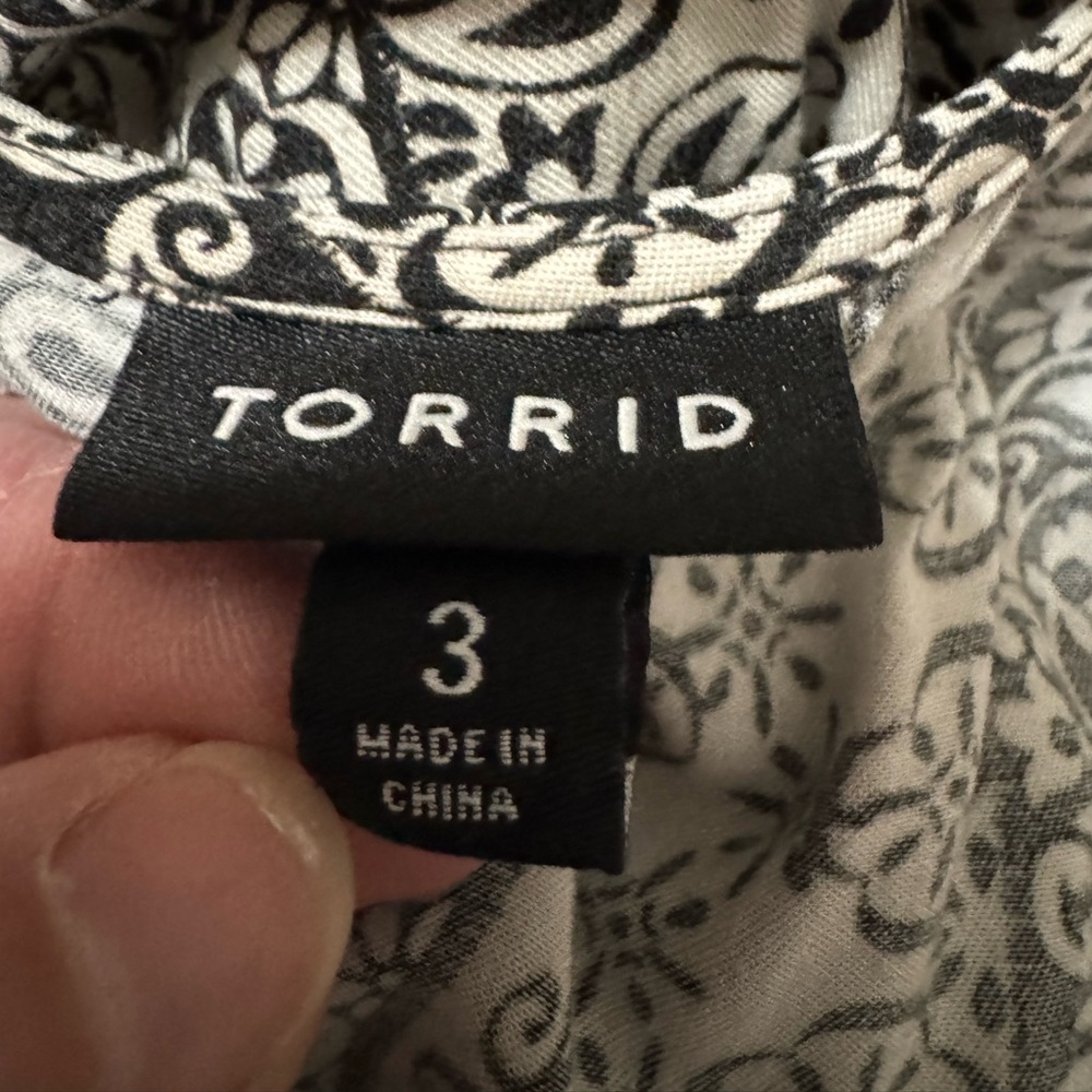 Torrid size 3 maxi dress slits both sides - Picture 2 of 4